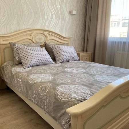 Apartment Britain ลวีฟ ภายนอก รูปภาพ