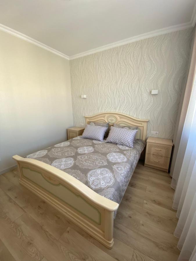 Apartment Britain ลวีฟ ภายนอก รูปภาพ